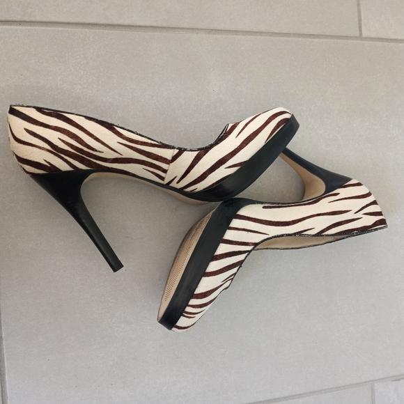 Steve Madden Rummble Calf Hair Zebra Print Heel - Picture 6 of 12